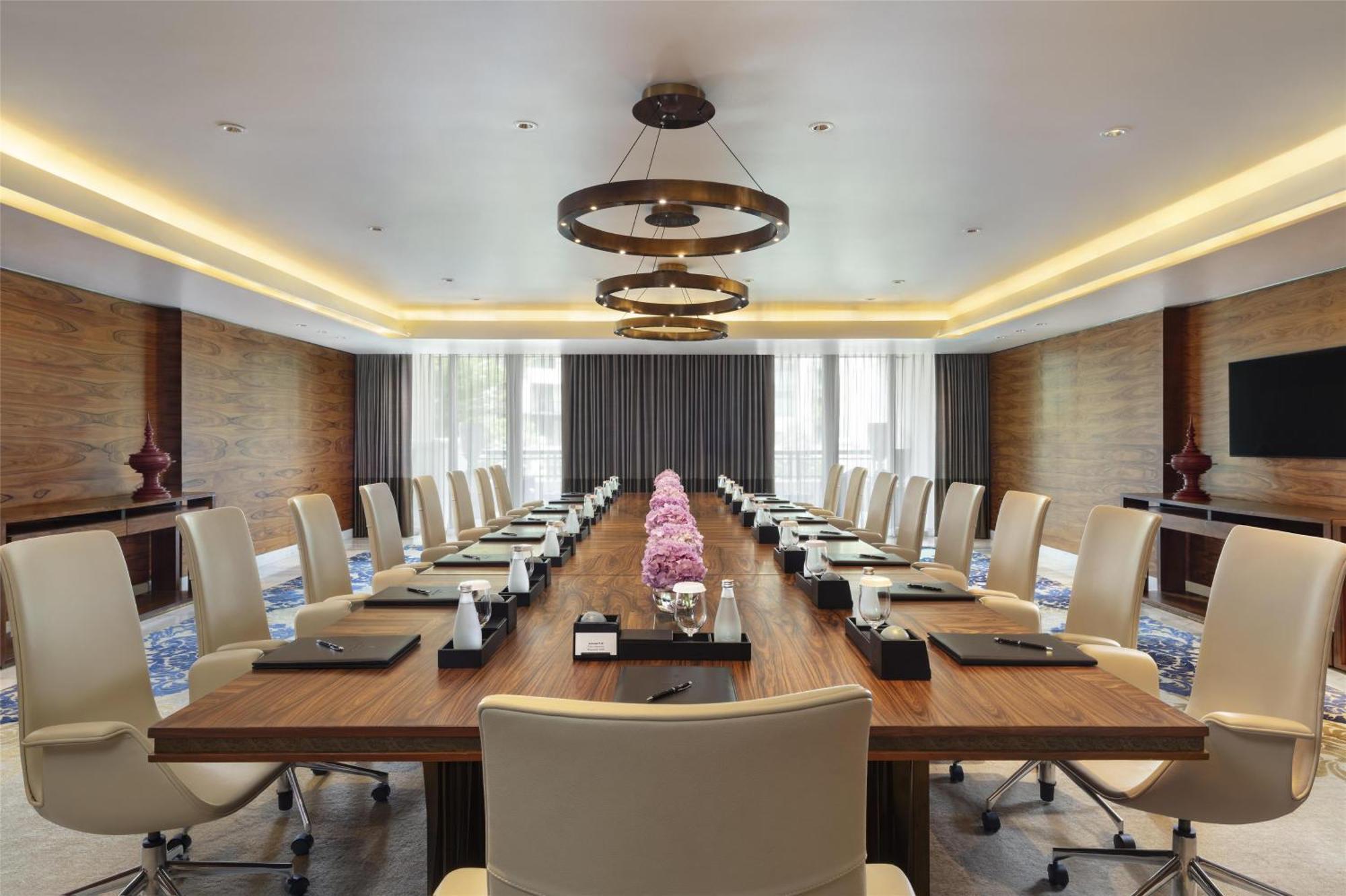 Siam Kempinski Hotel Банкок Екстериор снимка